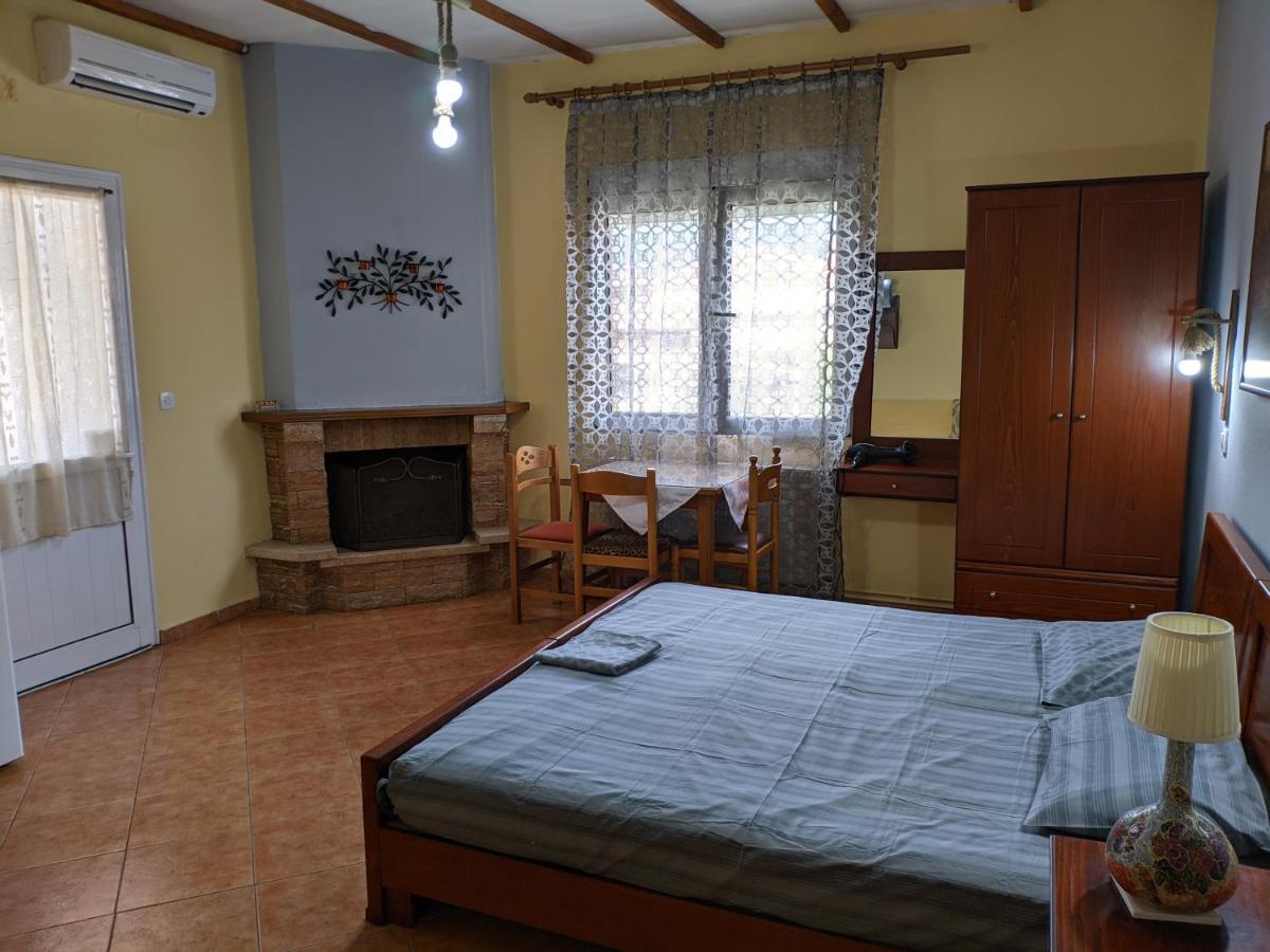 Alexandros Guesthouse Orma Ngoại thất bức ảnh