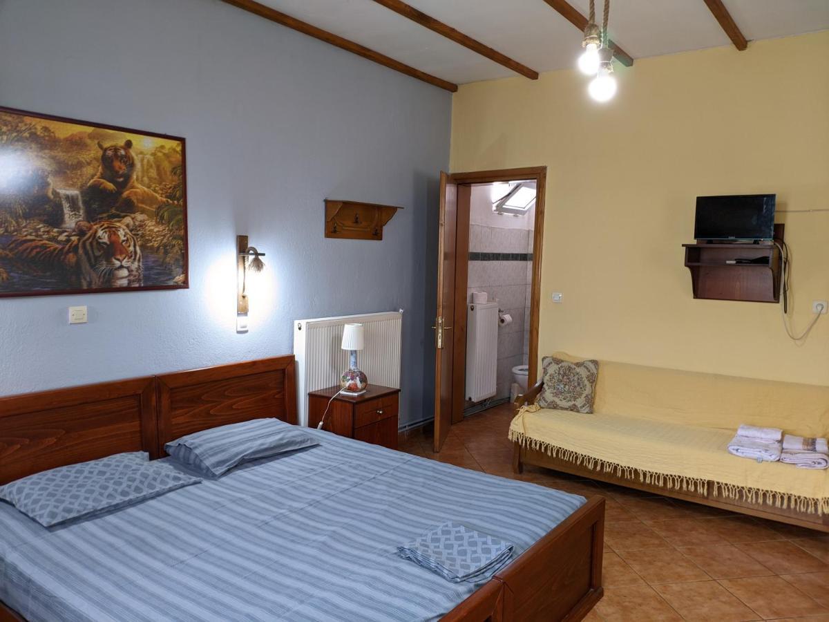 Alexandros Guesthouse Orma Ngoại thất bức ảnh