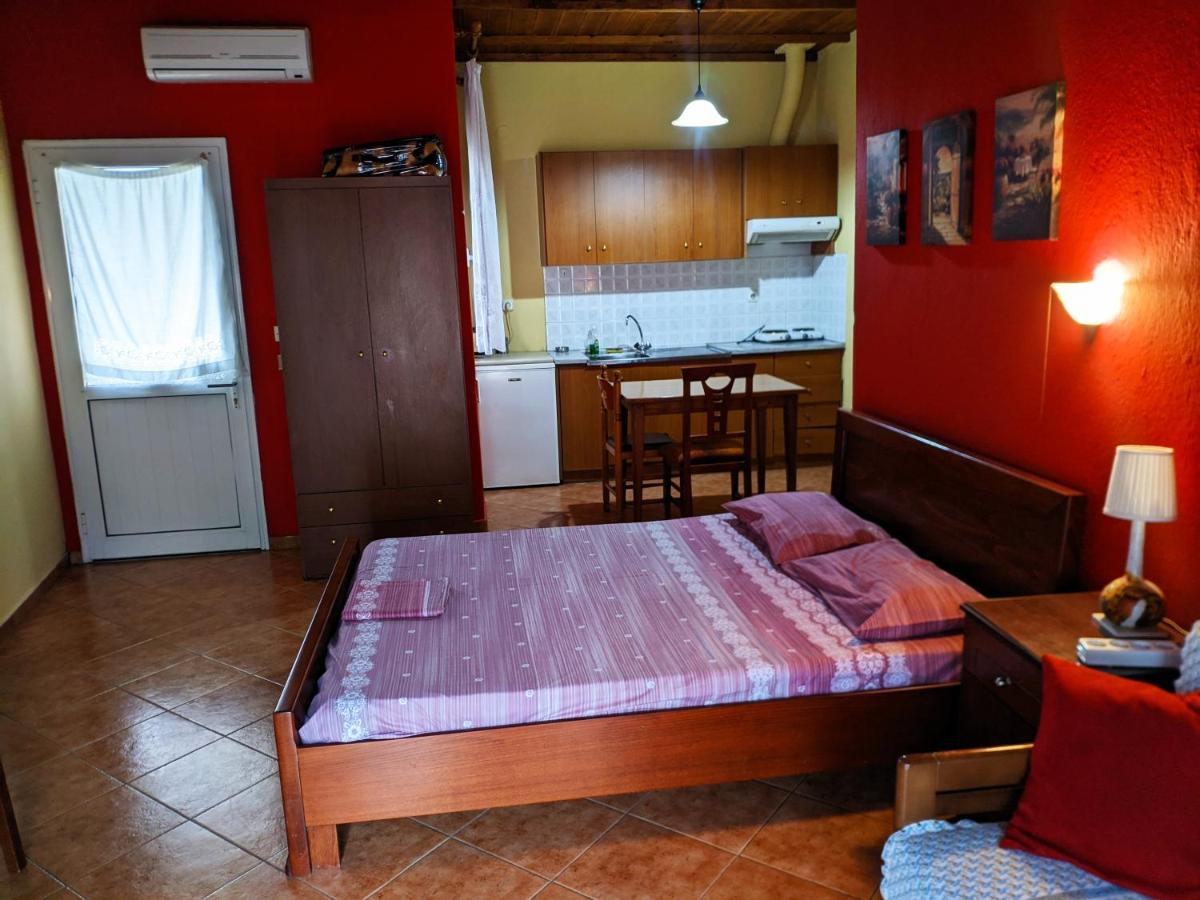 Alexandros Guesthouse Orma Ngoại thất bức ảnh