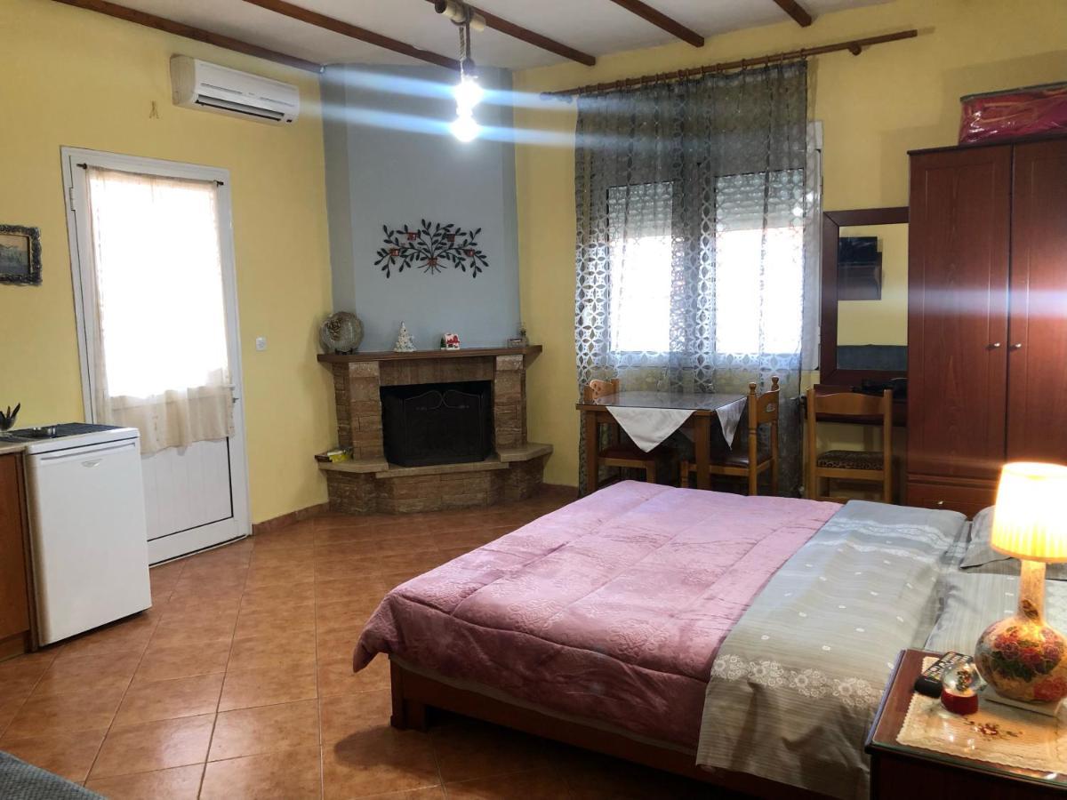 Alexandros Guesthouse Orma Ngoại thất bức ảnh