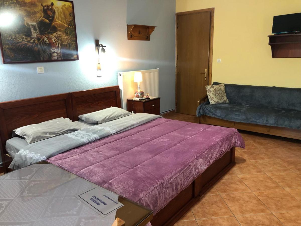 Alexandros Guesthouse Orma Ngoại thất bức ảnh