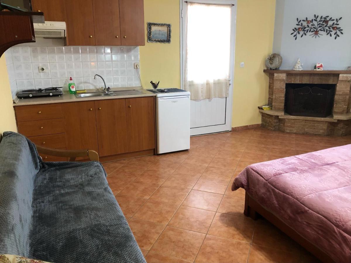 Alexandros Guesthouse Orma Ngoại thất bức ảnh