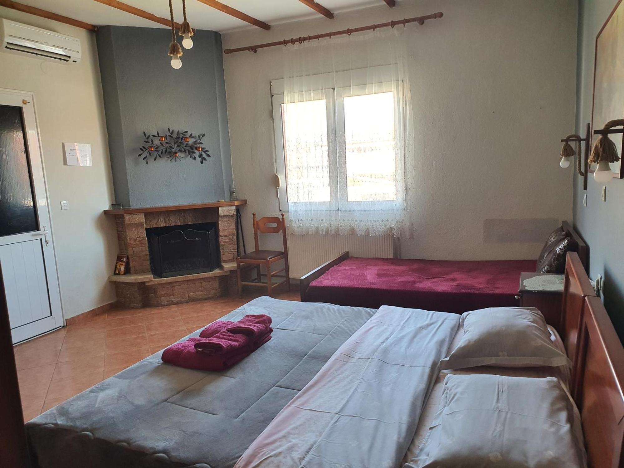 Alexandros Guesthouse Orma Ngoại thất bức ảnh